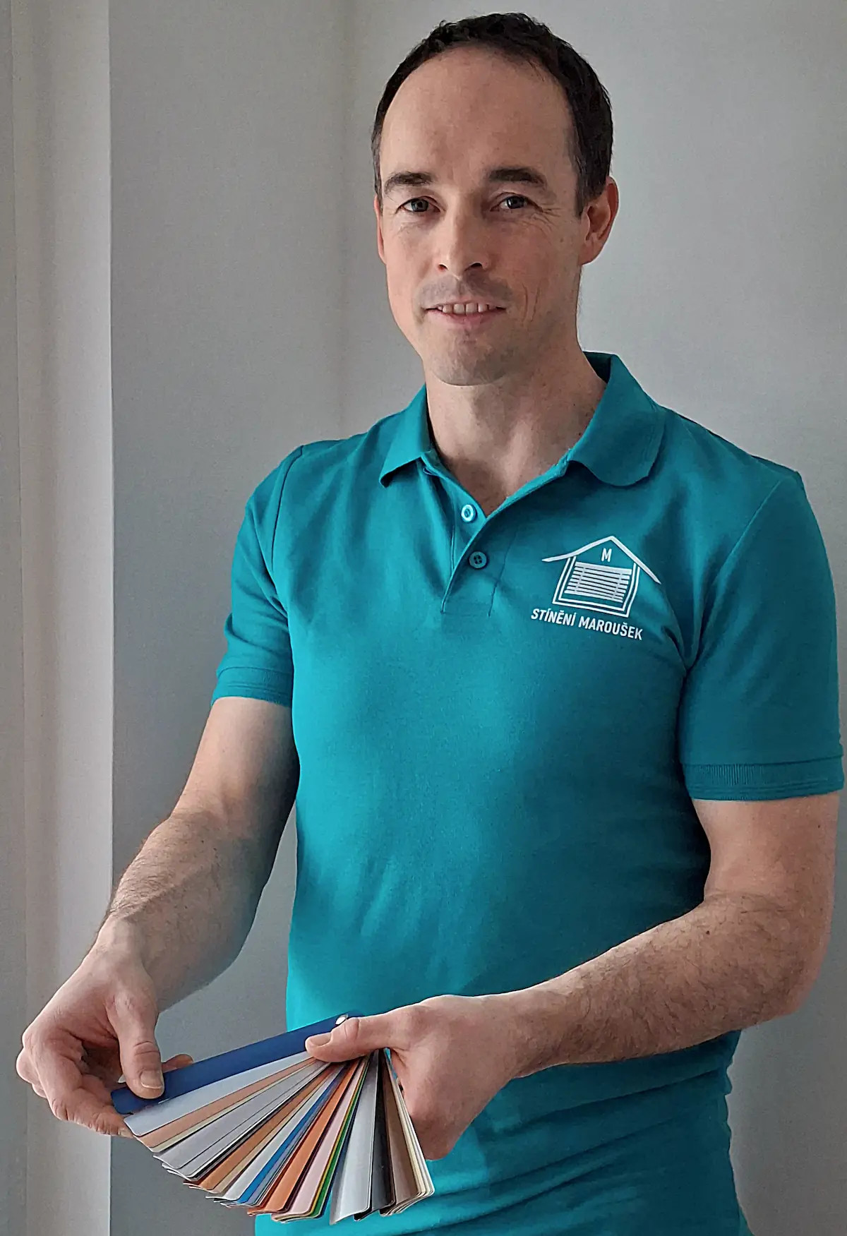 Odborná konzultace a přesné zaměření jsou u mě základem každé zakázky – ať už jde o nové stínění, nebo opravu stávajícího.