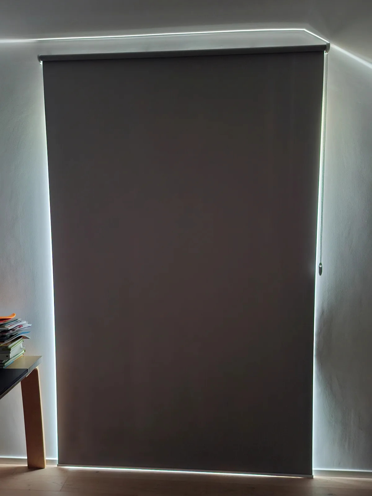 Blackout roleta v ložnici rodinného domu u Prahy